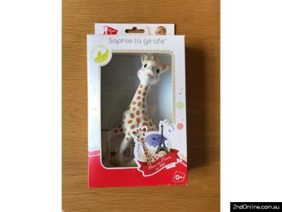 BRAND NEW! Sophie La Girafe Fresh Touch Gift Box