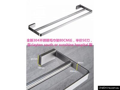 毛巾架,纸巾架、水龙头,三角阀,置物架。